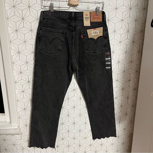 Levi’s 501 Gray Wash Crop Scallop Hem Jeans - Picture 6 of 9
